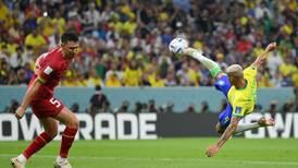 Richarlison hizo una ‘chalaca’ hermosa y metió el mejor gol del Mundial hasta ahora