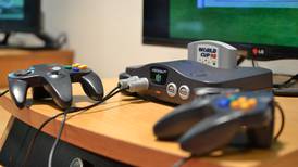 La Nintendo 64 recibe una segunda vida: lanzan adaptador bluetooth para jugar con controles inalámbricos