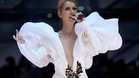Celine Dion cancela su gira por una extraña enfermedad: todo lo que sabemos sobre el síndrome de “estatua humana”