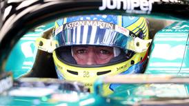 Aston Martin confirma renovación de Fernando Alonso y se aviva la incertidumbre sobre Red Bull
