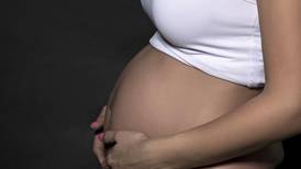 Florida: Corte dictamina que adolescente de 16 años sin padres debe llevar su embarazo hasta el final