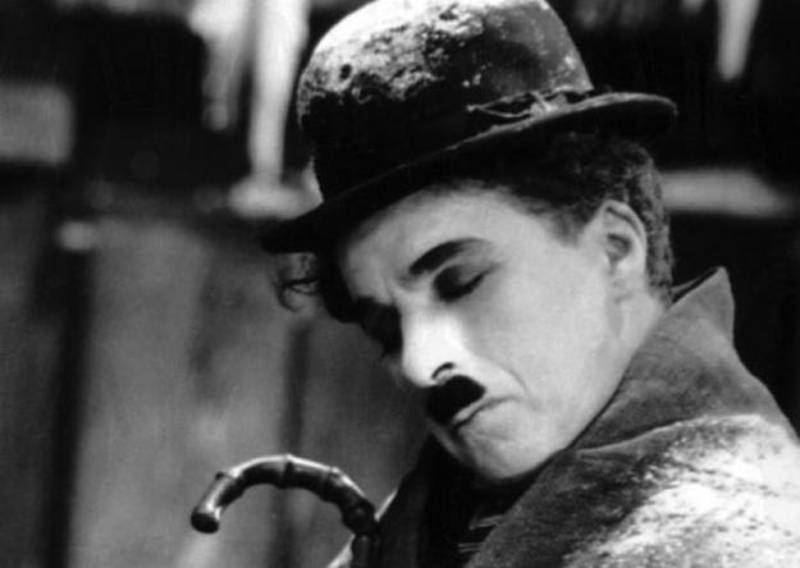 Maravilloso pueblo tímido Subastan el sombrero y el bastón de Chaplin por 100 000 dólares –  Publimetro Perú