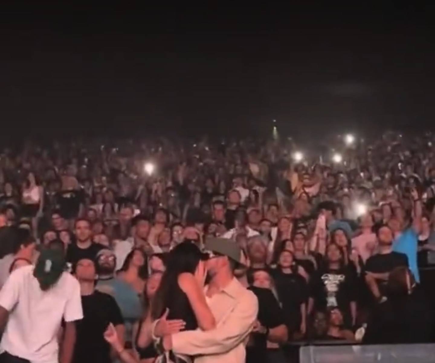 La pareja fue vista durante un concierto de Drake.