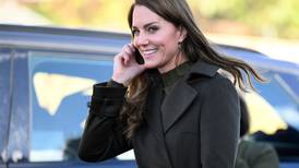 Ni tan ausente: Kate Middleton y el guapo escudero que fichó en medio de su convalecencia