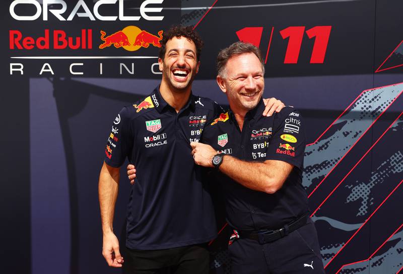 El piloto de Fórmula 1 Daniel Ricciardo y el director del equipo Oracle Red Bull Racing, Christian Horner.