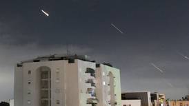 EE.UU. y Reino Unido derriban misiles de Irán: impactantes imágenes del ataque a Israel