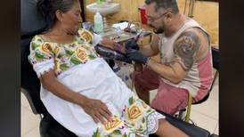 “Nunca es tarde”: anciana es viral por hacerse su primer tatuaje