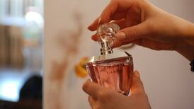 Perfumes para sentirse como recién salida del baño: aprende cuándo debes utilizarlos
