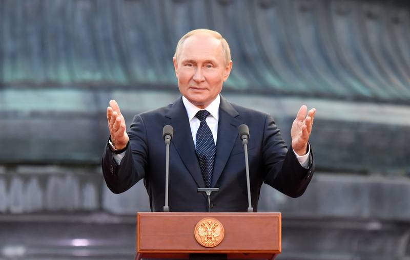El presidente de Rusia Vladimir Putin pronuncia un discurso durante un evento el 21 de septiembre de 2022, en Veliky Novgorod, una de las ciudad más antiguas de Rusia.