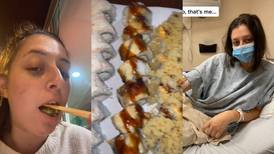 Del tenedor libre al hospital: mujer comió 32 rolls de diferentes tipos de sushi y terminó internada
