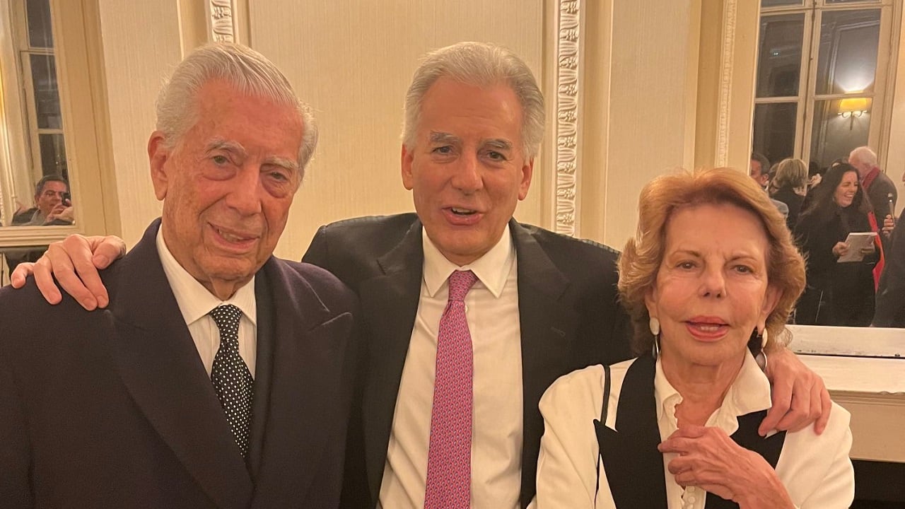Mario Vargas Llosa, Álvaro y Patricia Llosa