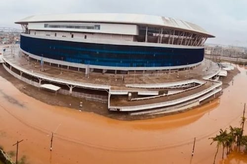 Impresionantes imágenes de estadios inundados en Brasil