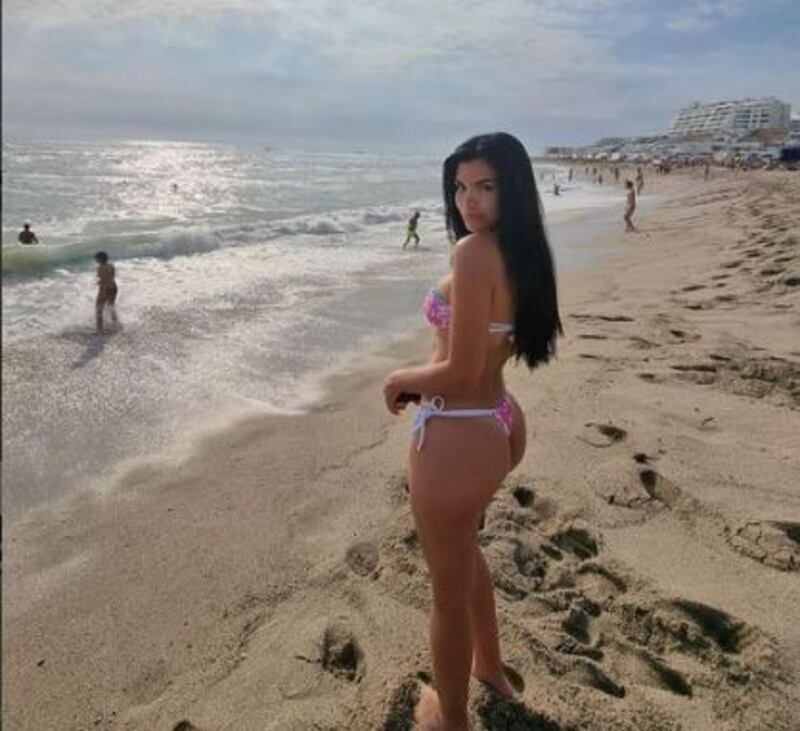 Samantha Batallanos, la modelo peruana que estuvo en un evento con el magnate Dan Bilzerian.