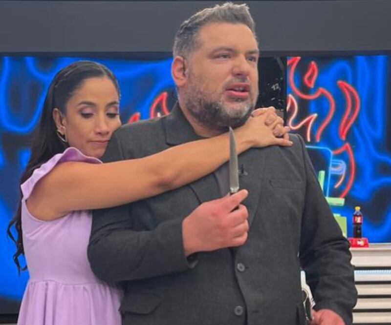 Nelly Rossinelli y Javier Masías en un momento de humor en El Gran Chef Famosos