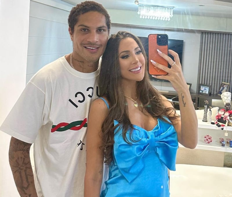 Paolo Guerrero y Ana Paula Consorte descartan nueva crisis tras borrar fotos en redes sociales.
