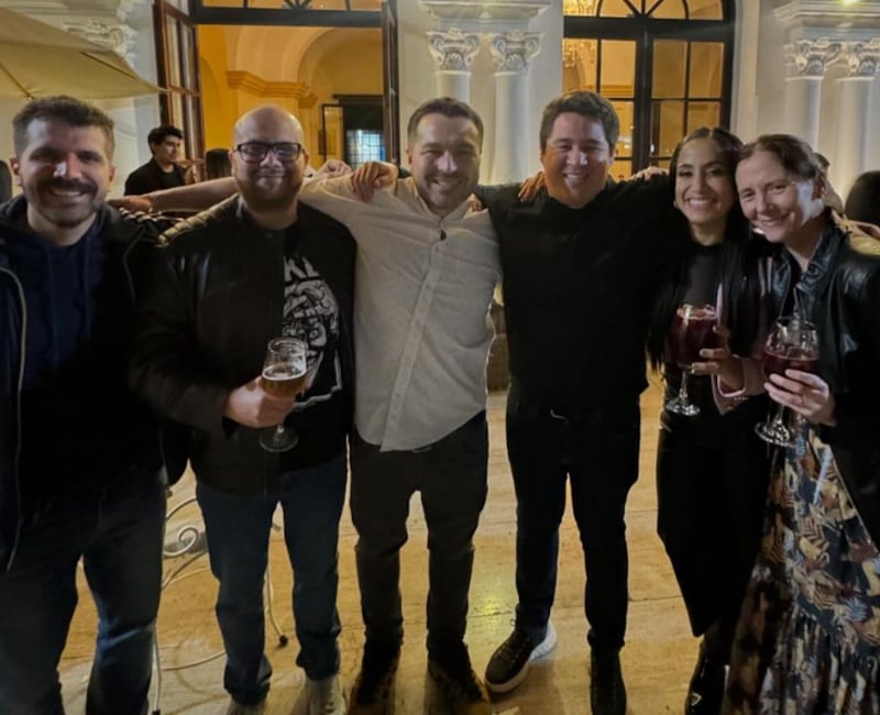 Giácomo Bocchio celebró sus 40 años con el equipo de El Gran Chef Famosos.