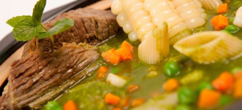 Menestrón sopa al estilo peruano