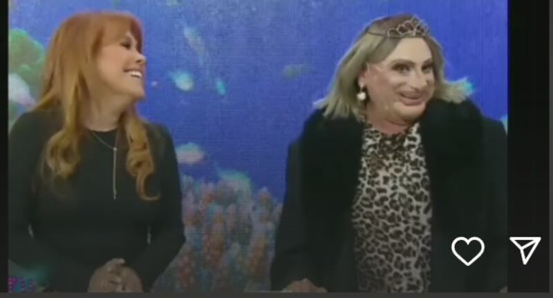 Magaly Medina y el comediante Carlos Álvarez imitando a Jessica Newton.