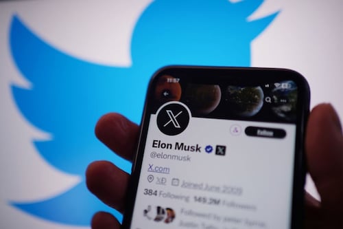 Elon Musk mató a Twitter y el pajarito azul para impulsar la marca X