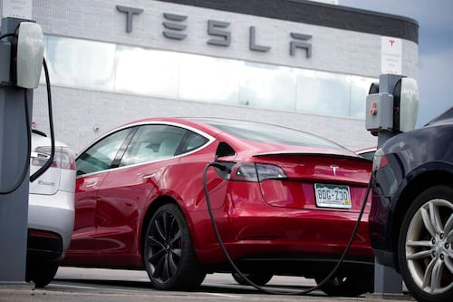“El peor software comercial”: El ‘piloto automático’ de Tesla falla las pruebas de seguridad